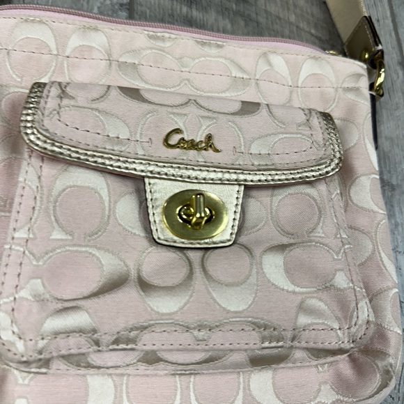 Coach Light‎ Pink Satchel - Picture 5 of 14